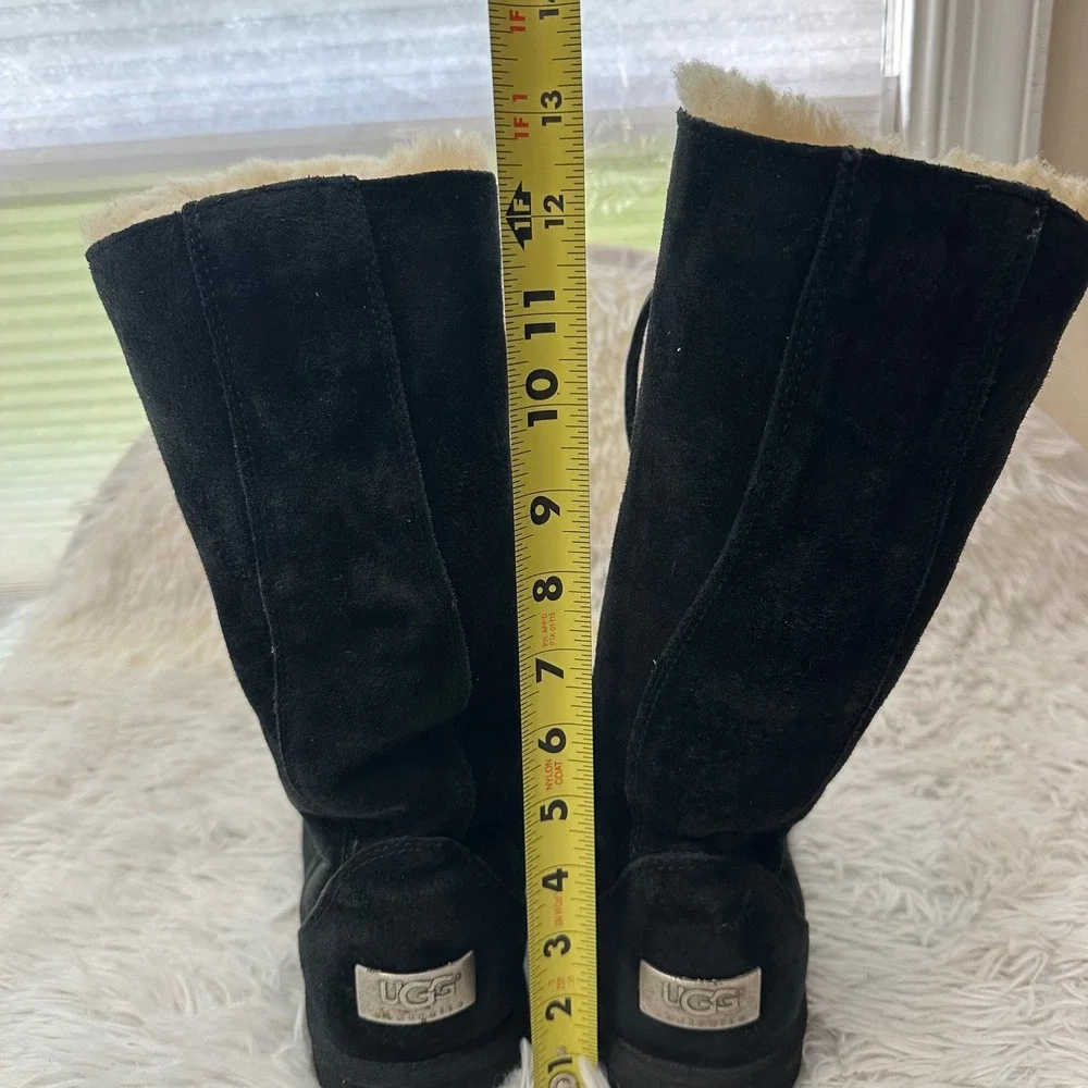 Ugg Uptown Women's Black Leather Sheepskin Shearling Lined Tall Boots sz 7